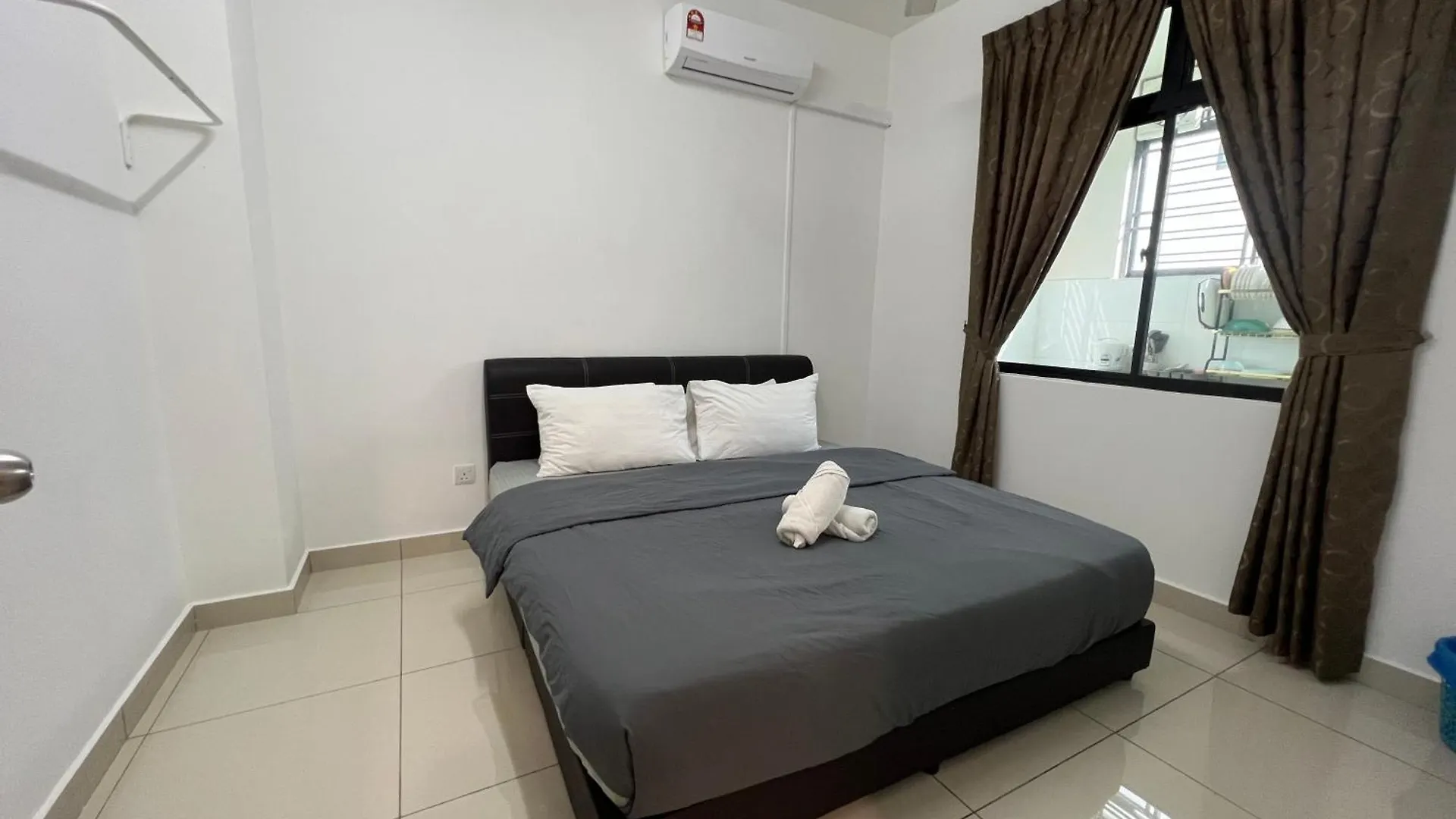 アパート 16Pax Seri Austin 4Bedroom 4Bath Nearby Toppen Aeon Tebrau ジョホールバル マレーシア